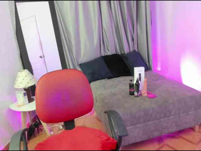 TinaJons webcam