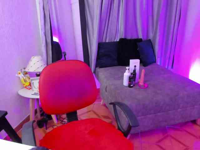 TinaJons webcam