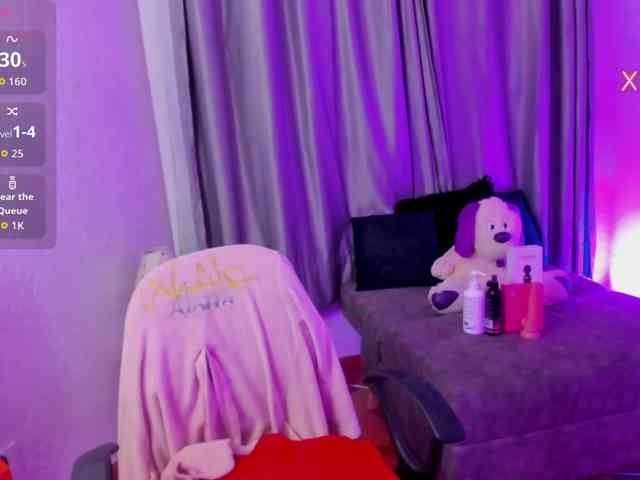 TinaJons webcam