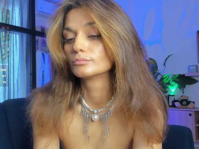 Iloveyou111's BongaCams show and profile