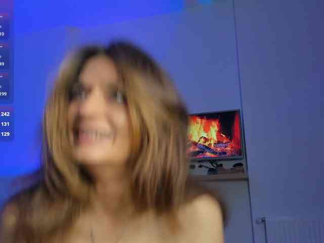 Iloveyou111 webcam