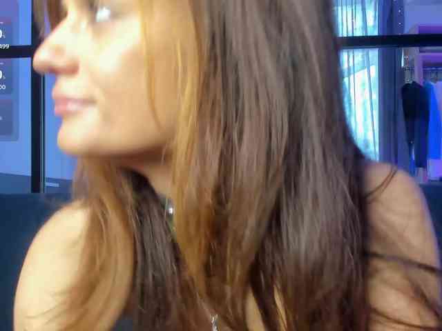 Iloveyou111 webcam