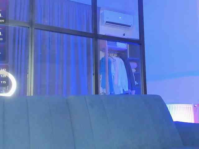 Iloveyou111 webcam