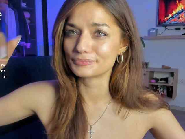 Iloveyou111 webcam