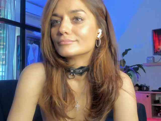 Iloveyou111 webcam