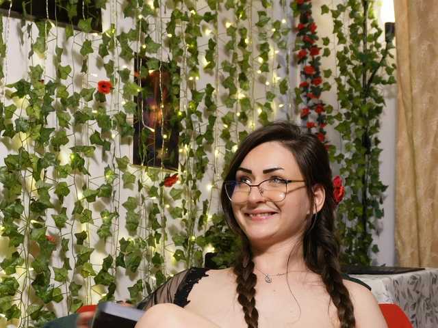 NaughtYHomemadE live cam on BongaCams