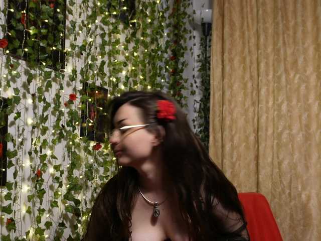 NaughtYHomemadE's BongaCams show and profile