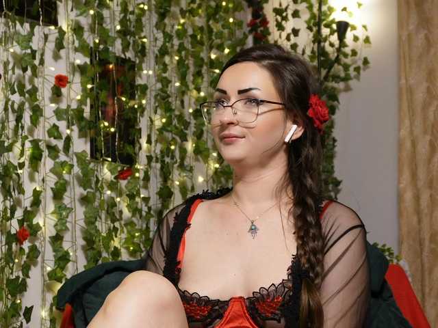 NaughtYHomemadE live cam