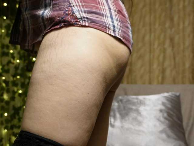 NaughtYHomemadE — live female cam
