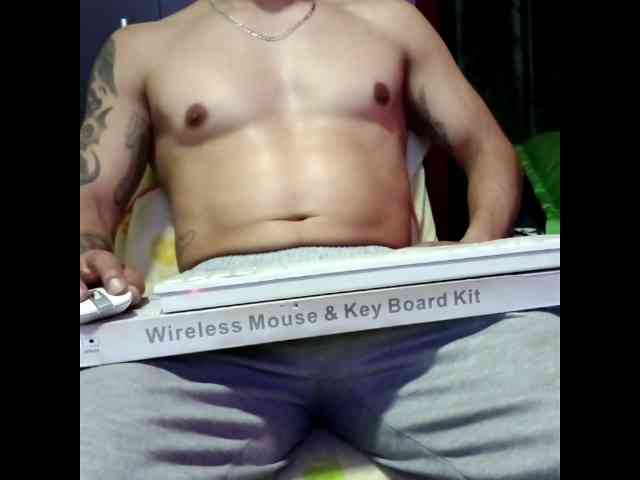 androd666 Live Webcam on BongaCams