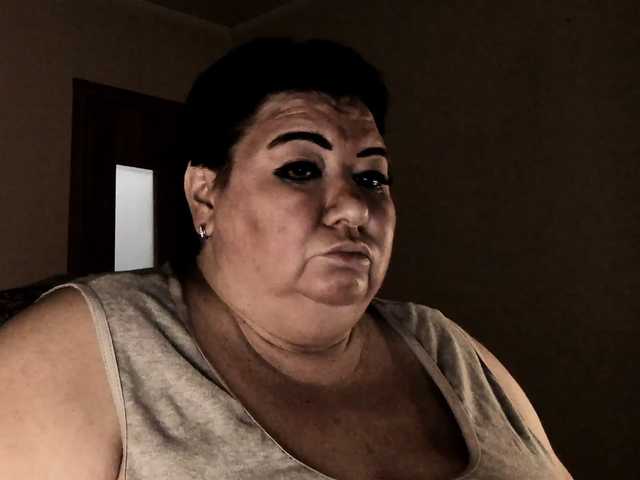 Alinahott1