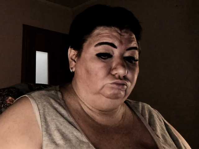 Alinahott1
