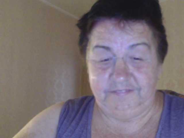 Alinahott1
