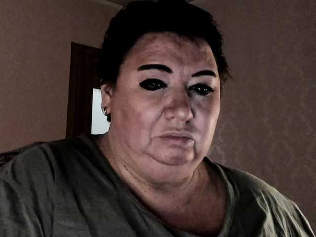 Alinahott1