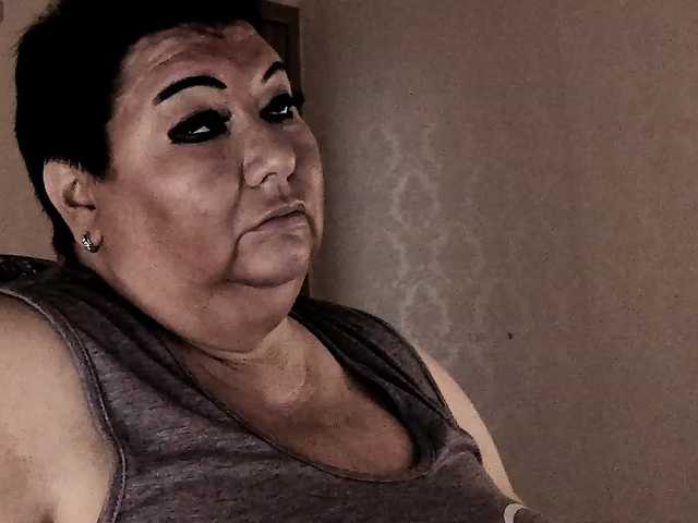Alinahott1