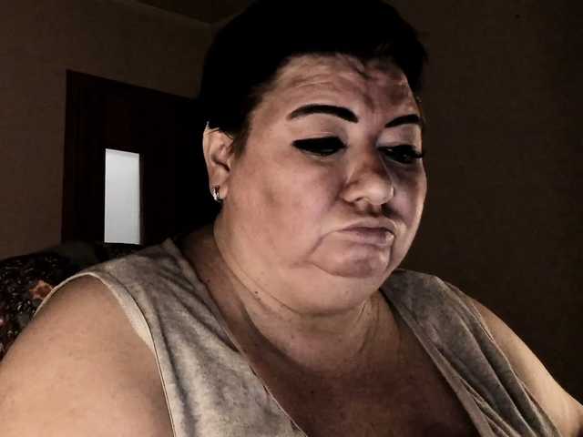 Alinahott1