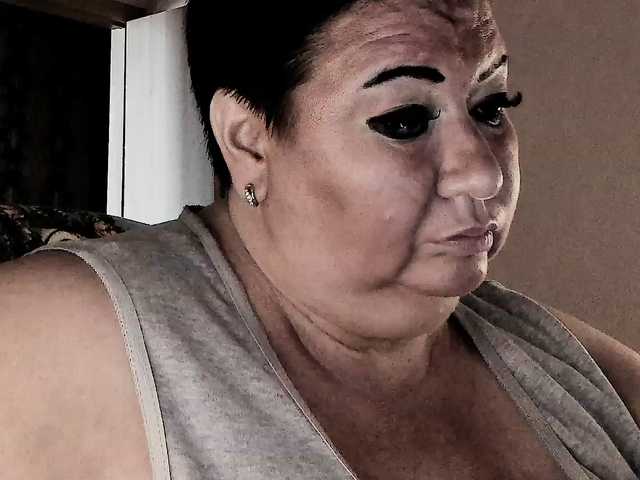 Alinahott1