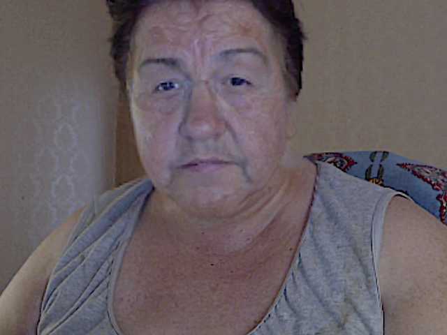 Alinahott1
