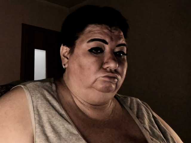 Alinahott1