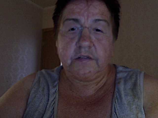 Alinahott1 live cam on BongaCams