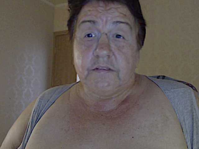Alinahott1