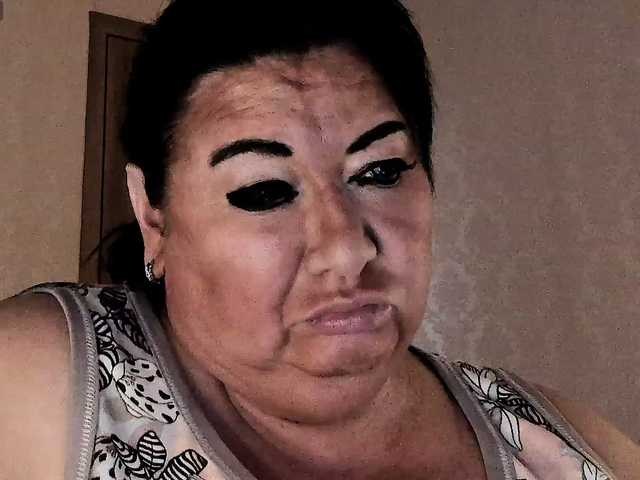 Alinahott1