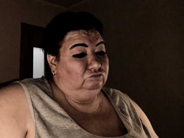 Alinahott1