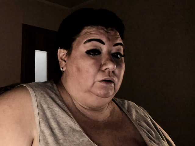 Alinahott1