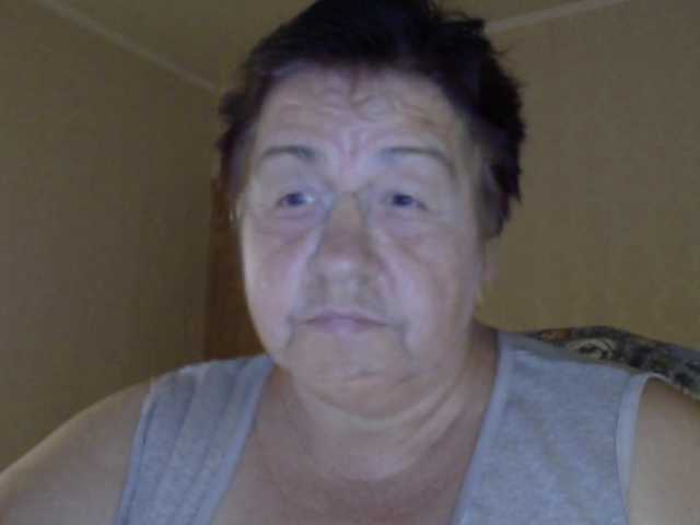 Alinahott1