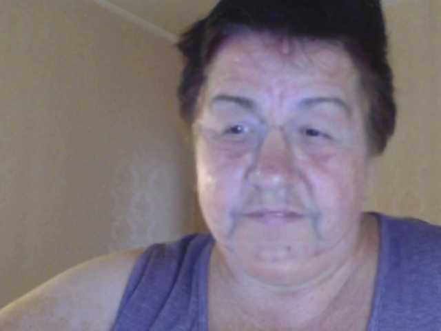 Alinahott1