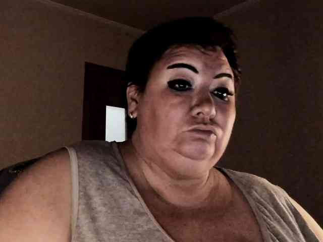 Alinahott1