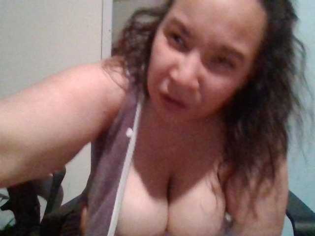 Kandykay live webcam show