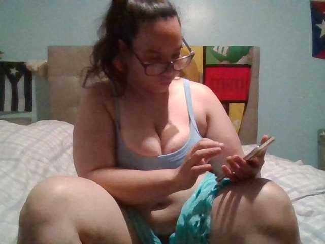 Kandykay live cam on BongaCams