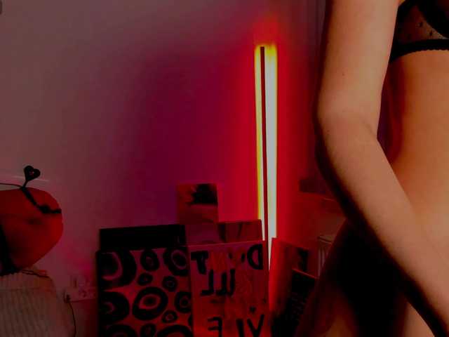 AndreaBlossom live webcam show