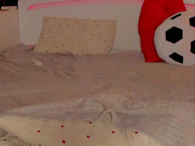 andrea-tasty cam belle