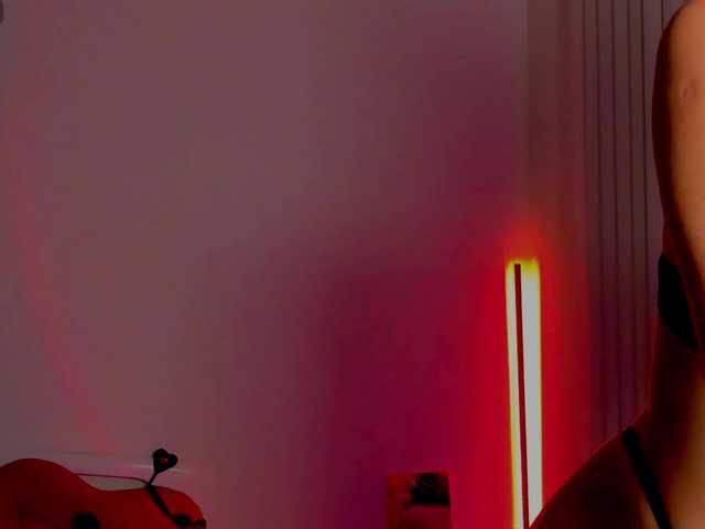 AndreaBlossom live webcam show