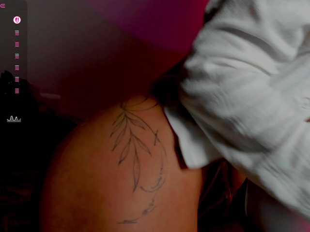 andrea-tasty live cam on BongaCams