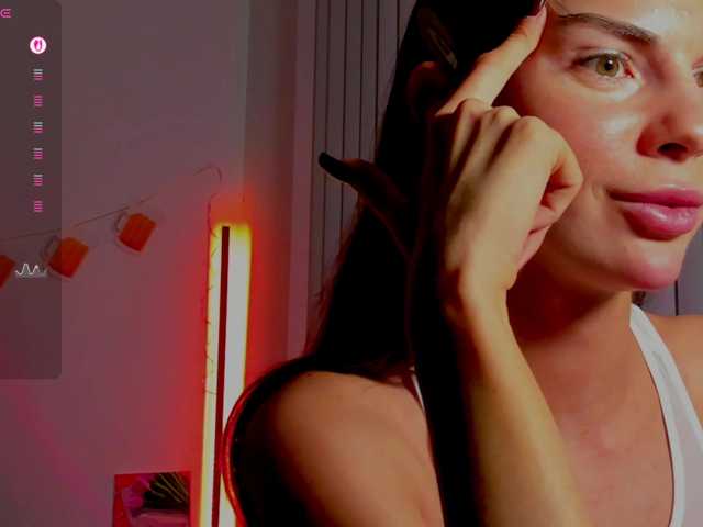andrea-tasty live cam on BongaCams