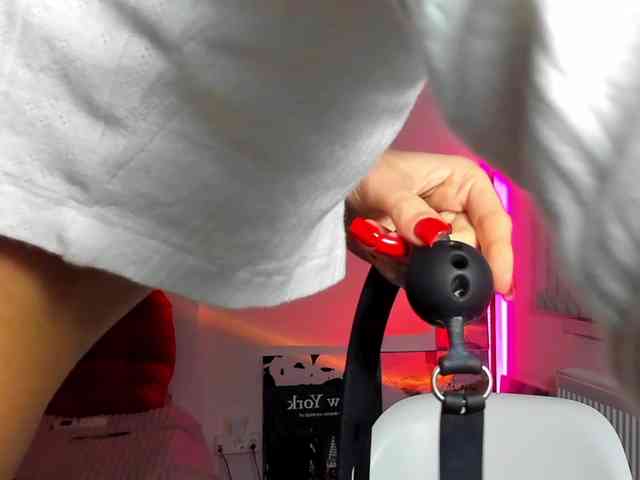 Model: AndreaBlossom