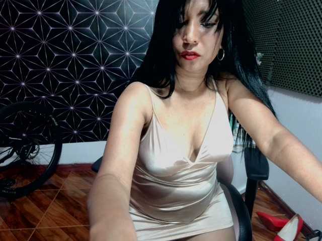 Sofipantyhot live cam on BongaCams