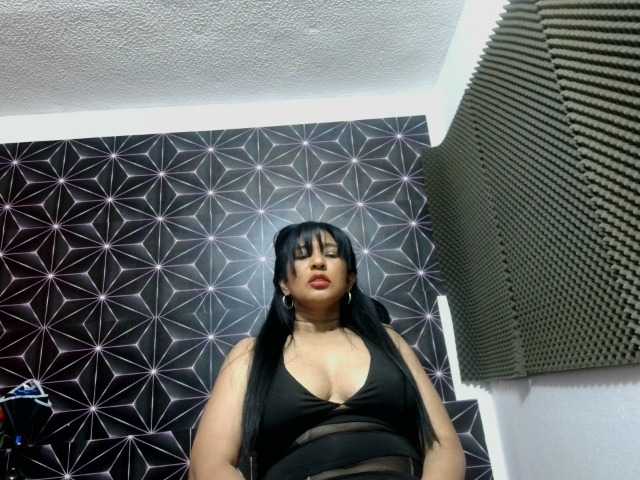 Sofipantyhot live cam on BongaCams