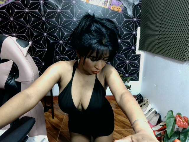 Sofipantyhot live cam on BongaCams