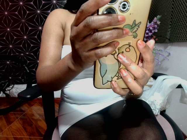 Sofipantyhot live cam on BongaCams