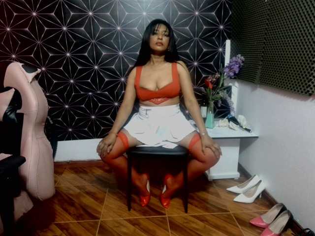 Sofipantyhot live webcam show