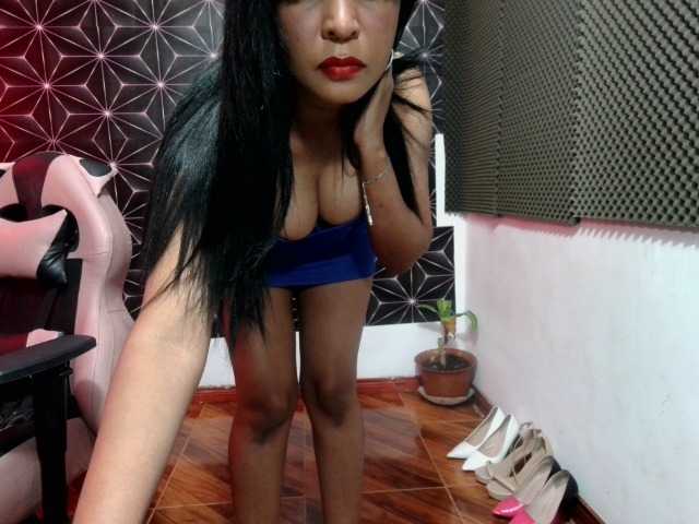 Sofipantyhot live cam on BongaCams
