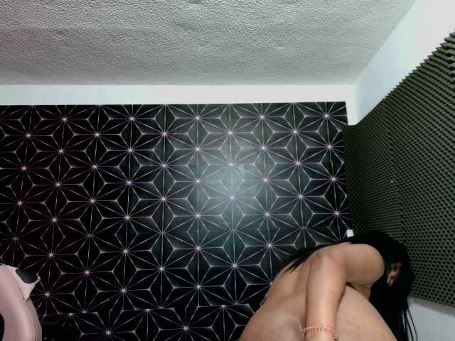 Sofipantyhot live webcam show