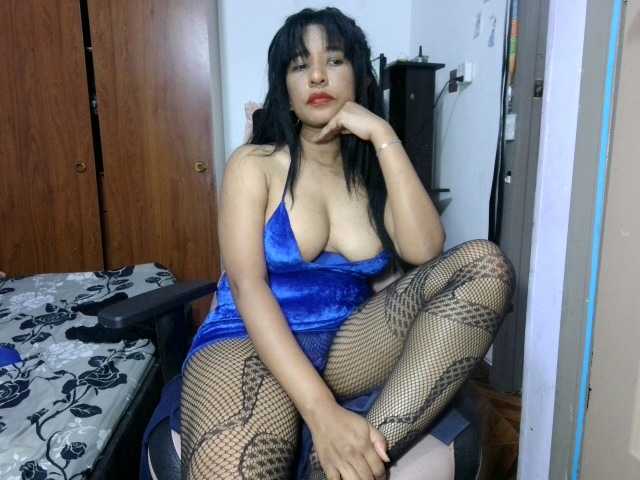 Sofipantyhot live cam on BongaCams