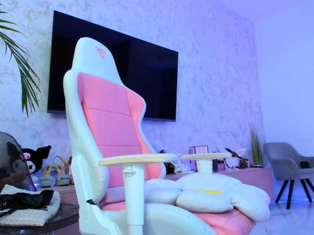 YannaMiana live cam on BongaCams