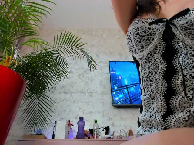 YannaMiana live cam on BongaCams