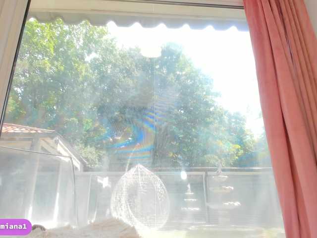  YannaMiana chat room